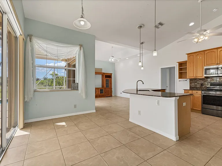 15077 Acorn Cir — Photo 12