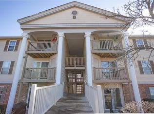 741 Ridgeside Dr APT A, Ballwin, MO 63021