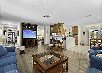 3 bed, 2386 sqft, $12,500 — Photo 2