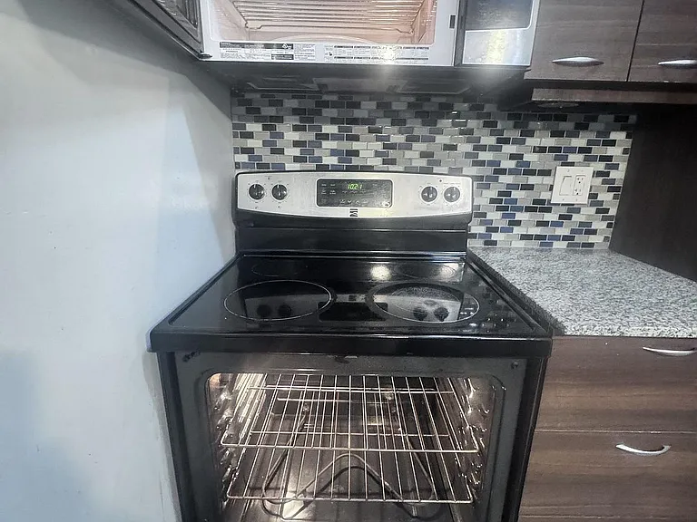 318 Spruce St #406 — Photo 8