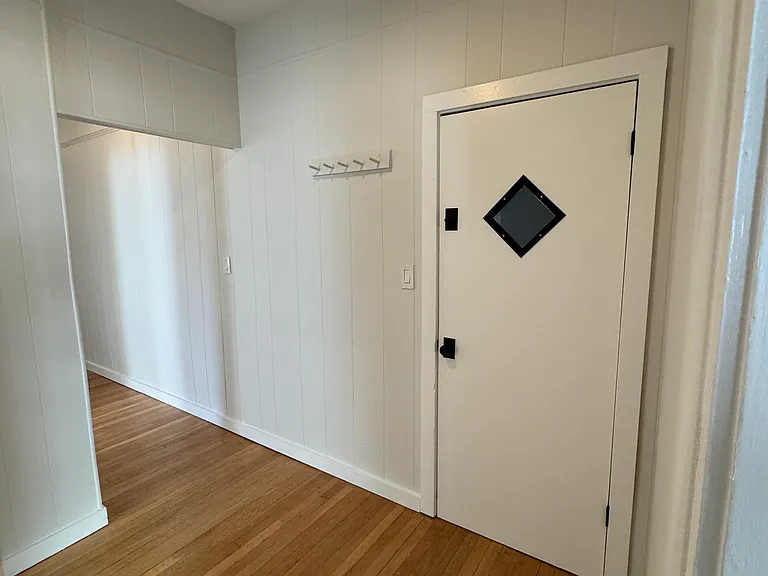 Entry / Hall