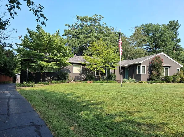 108 Woodridge, Terre Haute, IN 47803