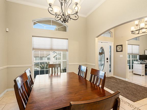 4th image of 107 Lookout Dr