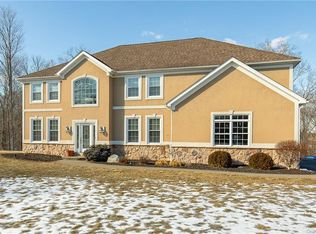 67 Rodeo Dr, Hopewell Junction, NY 12533