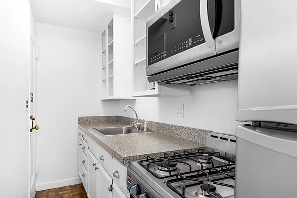 Sold by Compass | media 4