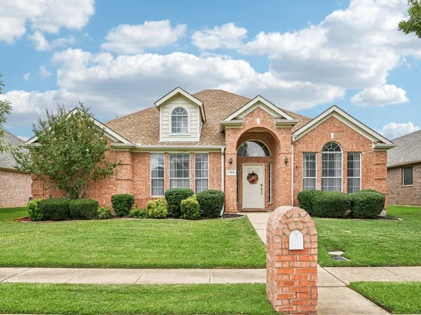 745 Summit Rdg, Lewisville, TX 75077
