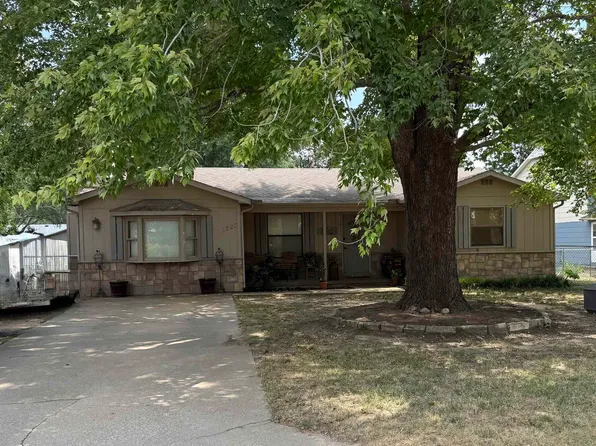 1720 N 11th St, Arkansas City, KS 67005