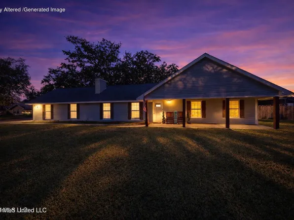 10415 Pin Oak Dr, Biloxi, MS 39532