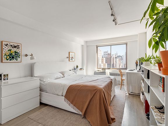 2nd image of 175 W 12th St APT 15J