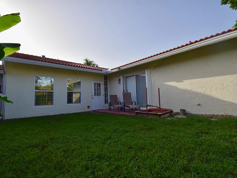 1520 NW 97th Ave — Photo 9