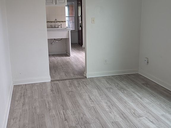 3rd image of 605 Michigan Ave #2W