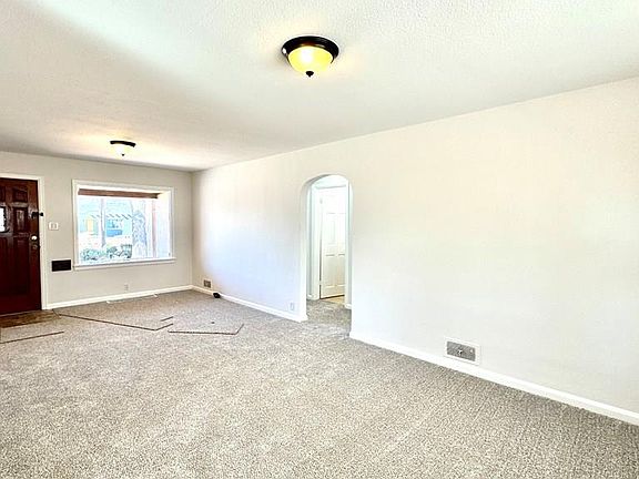 4th image of 634 S Prairie Ave