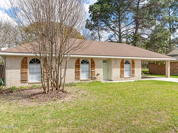 2nd image of 209 Driftwood Dr