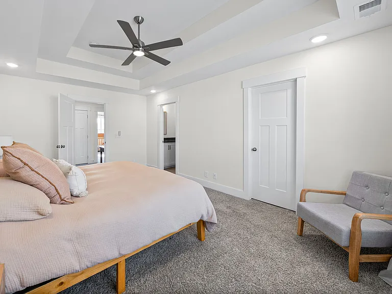 354 Frontier Dr — Photo 21