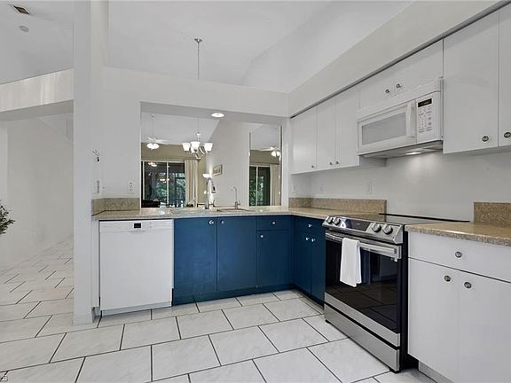 5th image of 1835 W Crown Pointe BLVD