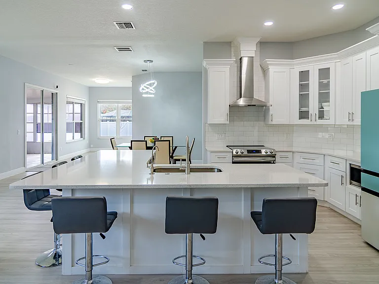868 Huntington St NE — Photo 15