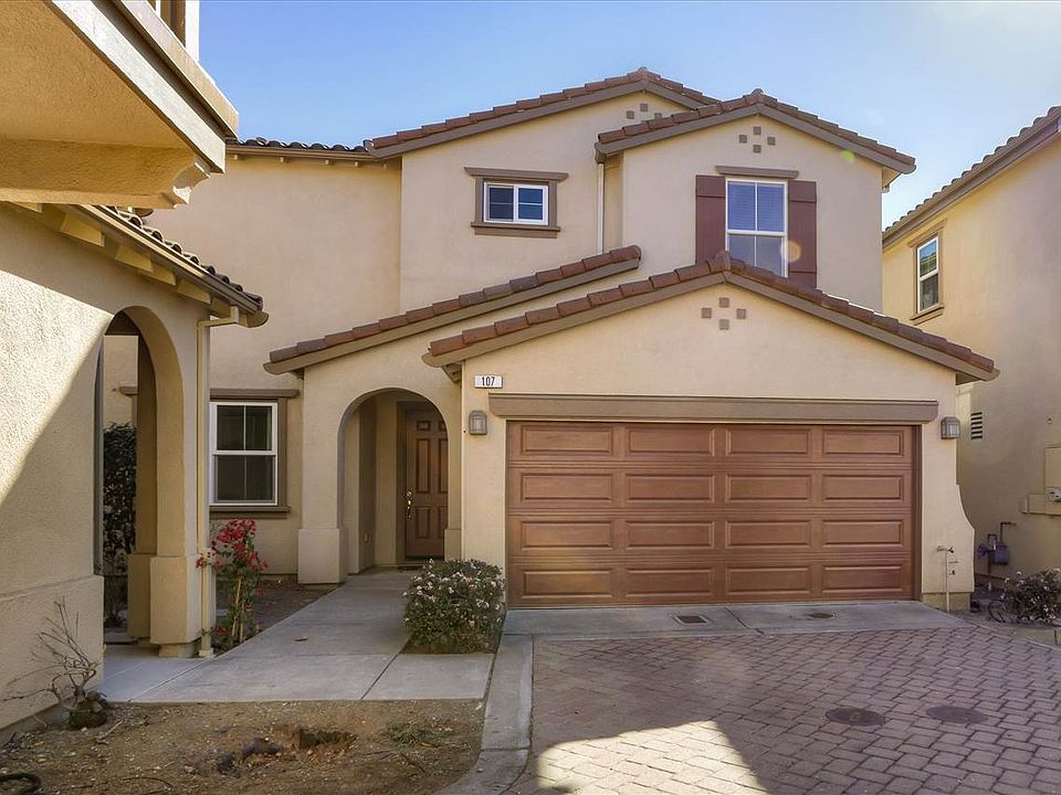 1st image of 107 San Domingo Ct
