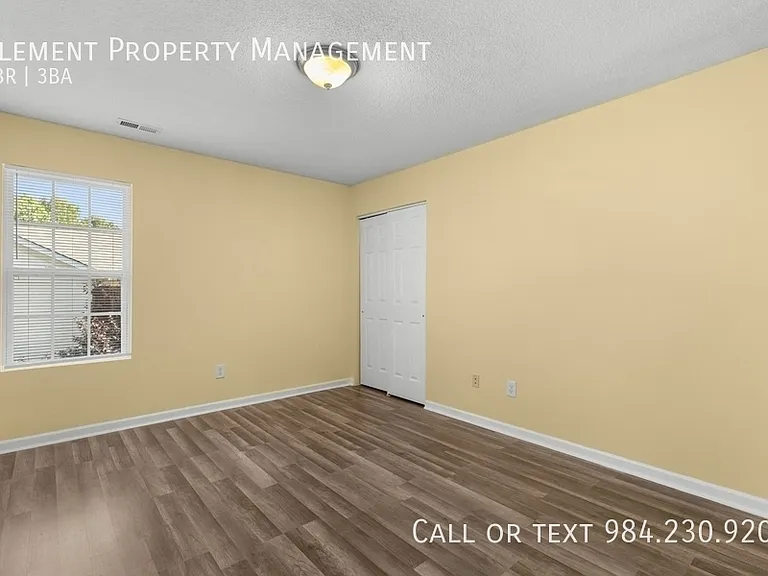 100 Henson Pl — Photo 18