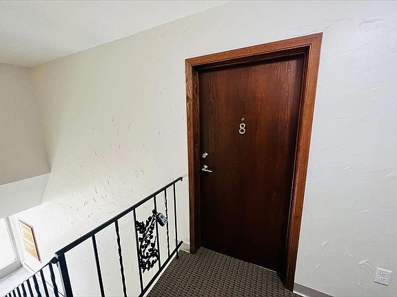 4th image of 952 Westbrooke Way APT 8