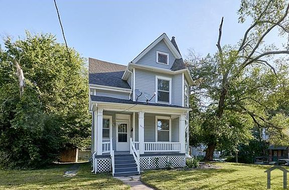 2nd image of 7403 Commonwealth Ave