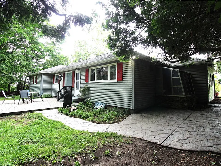 24 Forest Rd — Photo 44