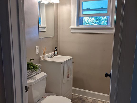 4th image of 1691 Arthur Ave