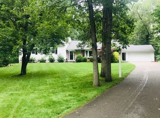 12 Maplewood Rd, Medfield, MA 02052