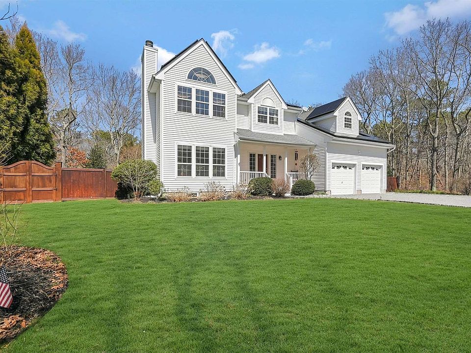 39 Hollow Lane, Westhampton, NY 11977 Zillow