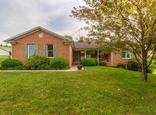 6840 N Lee Hwy, Raphine, VA 24472