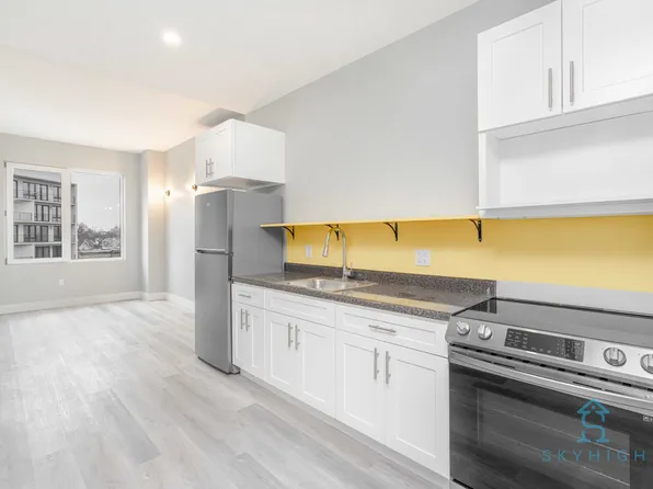 641 E 28th St, Brooklyn, NY