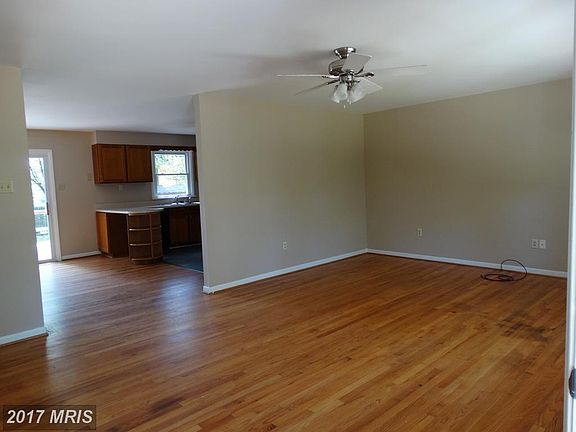 3rd image of 16394 Norton Dr