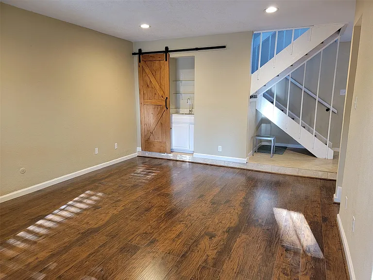 2908 Shady Lake Cir — Photo 9