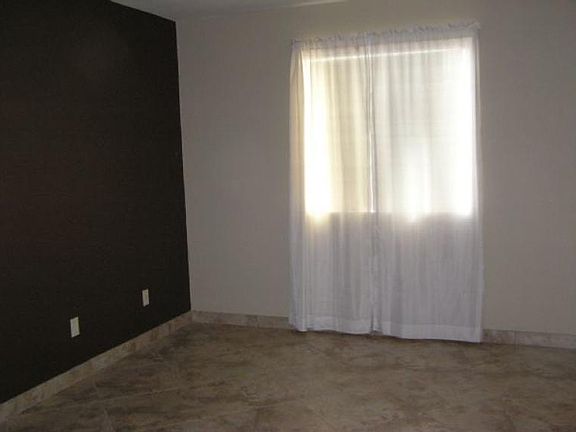 3rd image of 2220 W Dora St APT 201