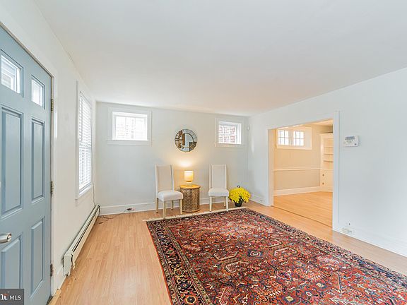 5th image of 809 N Scott St