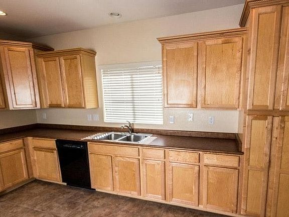 4th image of 4624 E Laurel Ct #House