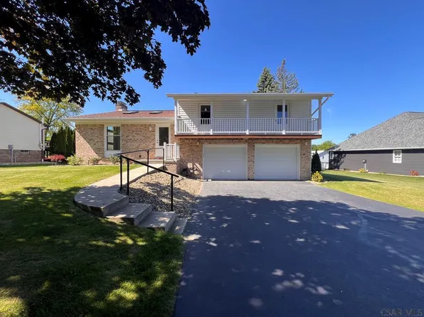 111 Laurlis Ln, Johnstown, PA 15904