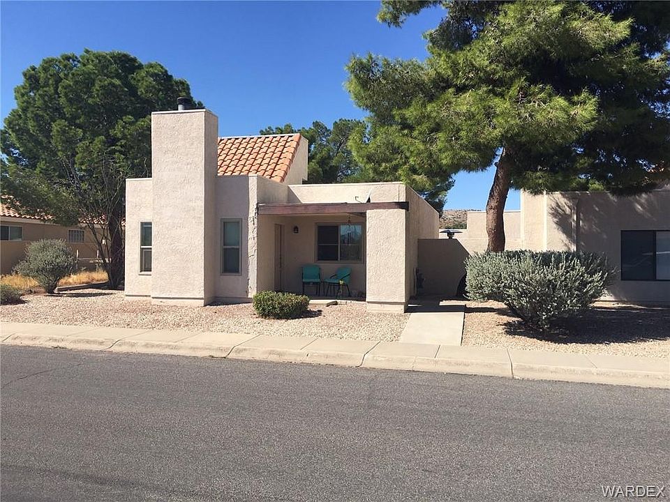 1st image of 2112 Golf Dr APT 28