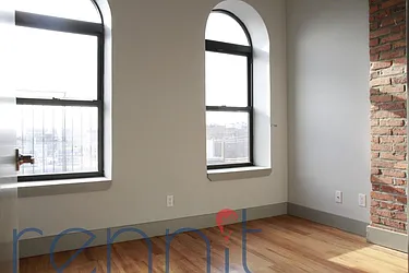 Rented by Rennit Inc.