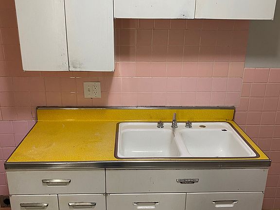 New appliances not shown.