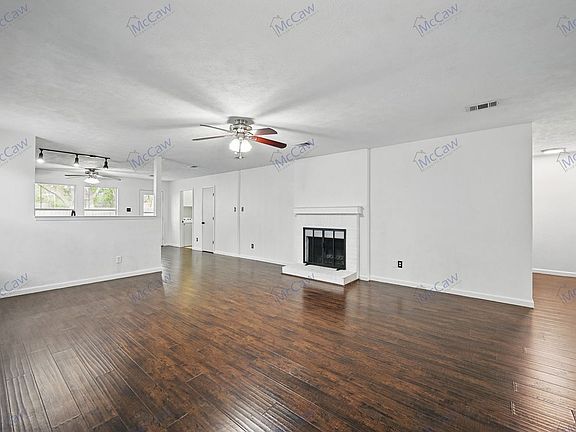 4th image of 5225 Bedfordshire Dr