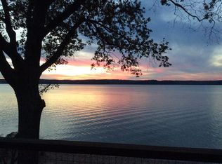 9515 Greenbriar Rd, Waverly, TN 37185