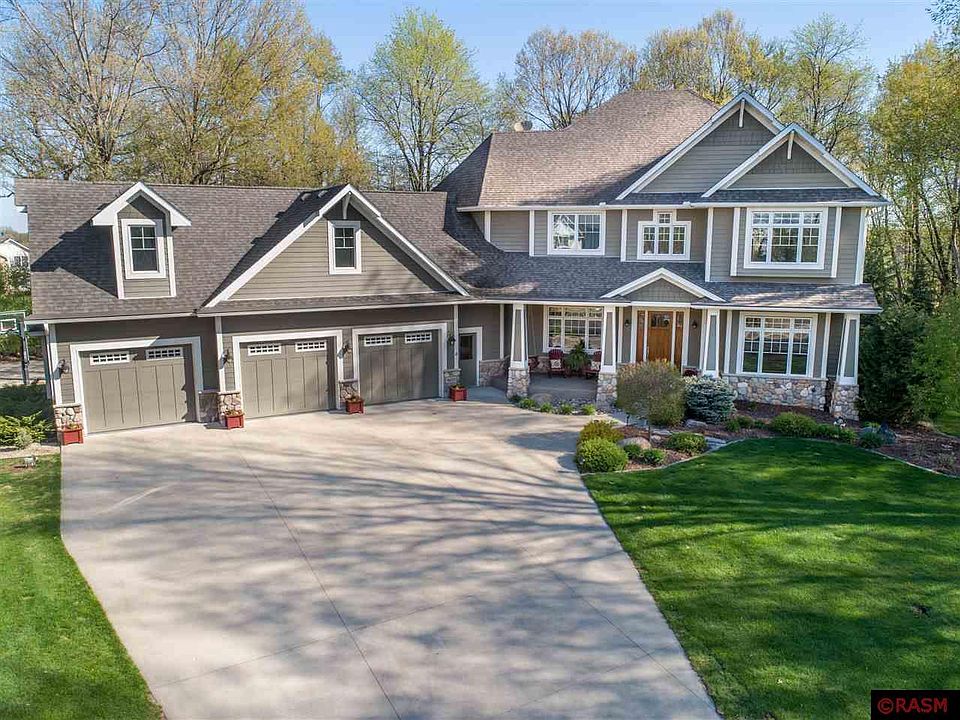 1st image of 1405 Woodlands Ct SE