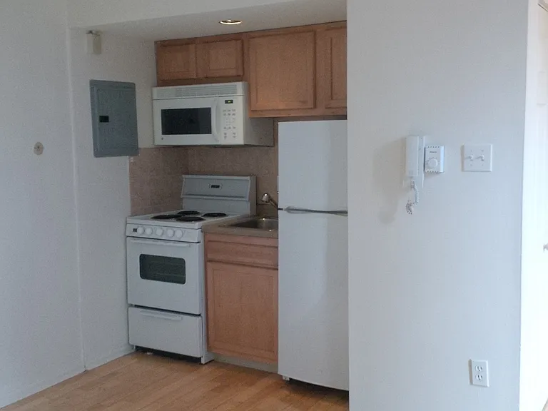 1814 Spruce St #2M — Photo 3