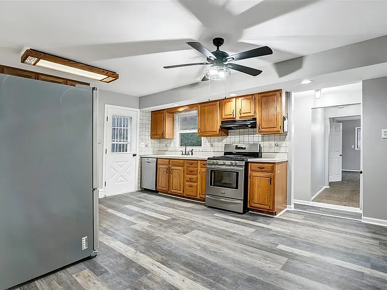 68 Skyline Dr — Photo 10