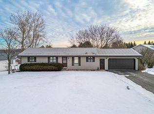 136 Lake Summerset Rd, Davis, IL 61019