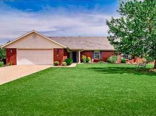 734 Hathorn Dr, Springdale, AR 72764