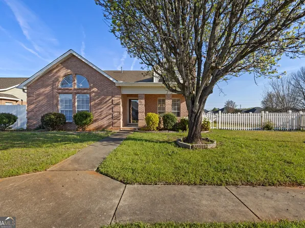 87 Park Ln, Warner Robins, GA 31093