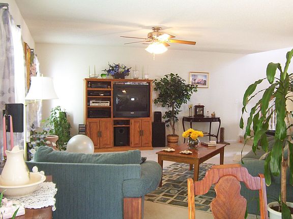 Huge family room with gas log fireplace
