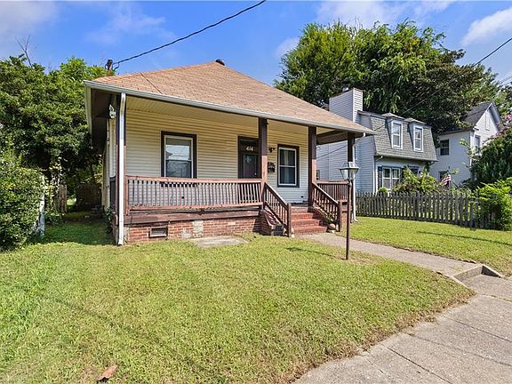 3rd image of 414 Lee St