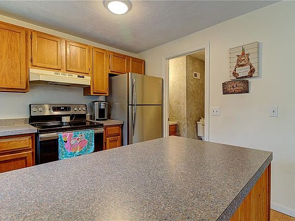 5th image of 75 Sanwood Dr
